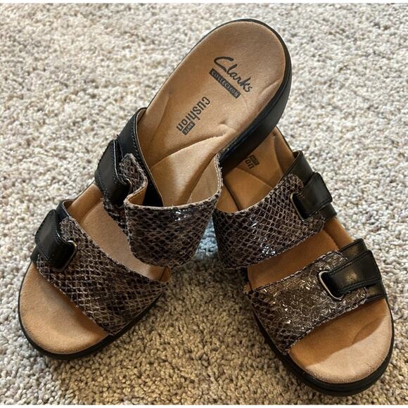 Clarks Black Snakeskin Leather Slip On Comfort Wedge Sandals Delana Fenela 6.5M‎ - Picture 3 of 9